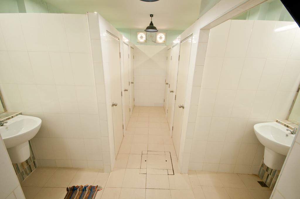 Hotel Capsule Suratthani Surat Thani Eksteriør billede